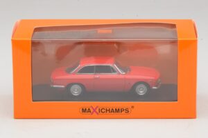 Alfa Romeo Giulia Sprint GTA Rouge Maxichamps 1:43 940120440 Métal Moulé — image 5 sur 5