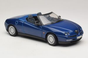 Alfa Romeo Spider 916 Bleu Maisto 1:18 31831 Métal Moulé — image 6 sur 8