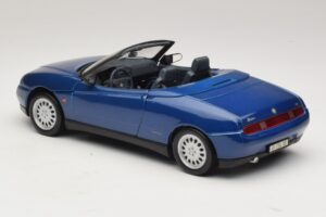 Alfa Romeo Spider 916 Bleu Maisto 1:18 31831 Métal Moulé — image 7 sur 8