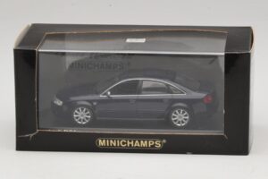 Audi RS6 C5 Bleu Métallisé Minichamps 1:43 400011702 Métal Moulé — image 5 sur 5