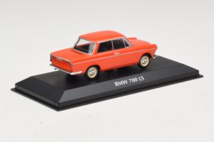 BMW 700 LS Rouge Maxichamps 1:43 940023701 Métal Moulé — image 2 sur 5
