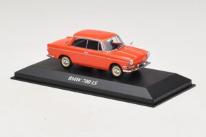 BMW 700 LS Rouge Maxichamps 1:43 940023701 Métal Moulé — image 3 sur 5