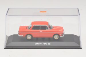 BMW 700 LS Rouge Maxichamps 1:43 940023701 Métal Moulé — image 4 sur 5