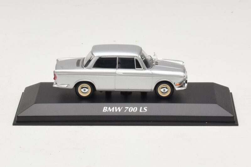 BMW 700 LS Argent Maxichamps 1:43 940023700 Métal Moulé