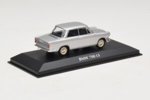 BMW 700 LS Argent Maxichamps 1:43 940023700 Métal Moulé — image 2 sur 5