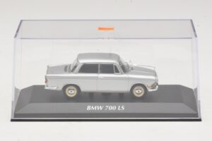 BMW 700 LS Argent Maxichamps 1:43 940023700 Métal Moulé — image 4 sur 5