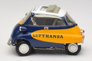BMW Isetta 250 Lufthansa Revell 1:18 08926 Métal Moulé — image 4 sur 8