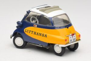 BMW Isetta 250 Lufthansa Revell 1:18 08926 Métal Moulé — image 7 sur 8