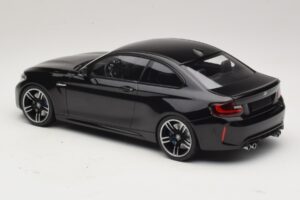 BMW M2 F87 Noir Métallisé Minichamps 1:18 155026100 Métal Moulé — image 5 sur 6