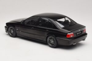 BMW M5 E39 Noir KK-Scale 1:18 KKDC181623 Métal Moulé — image 5 sur 6
