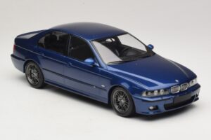 BMW M5 E39 Bleu Métallisé KK-Scale 1:18 KKDC181621 Métal Moulé — image 4 sur 6