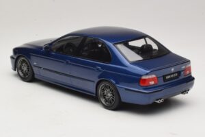 BMW M5 E39 Bleu Métallisé KK-Scale 1:18 KKDC181621 Métal Moulé — image 5 sur 6
