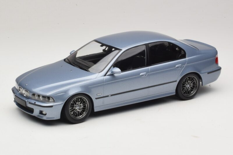 BMW M5 E39 Silverstone Blue Metallic KK-Scale 1:18 KKDC181622 Métal Moulé
