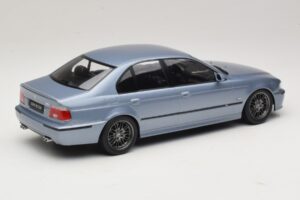 BMW M5 E39 Silverstone Blue Metallic KK-Scale 1:18 KKDC181622 Métal Moulé — image 2 sur 6