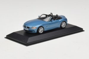BMW Z4 E85 Bleu Clair Métallisé Boîte De Remplacement Minichamps 1:43 80420144054-R1 Métal Moulé — image 2 sur 5