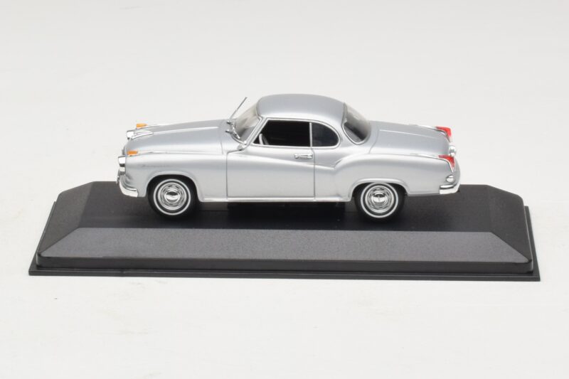 Borgward Isabella Coupé Argent Minichamps 1:43 400096031 Métal Moulé