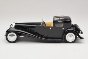 Bugatti Royale Noir Solido 1:18 8001 Métal Moulé — image 3 sur 6
