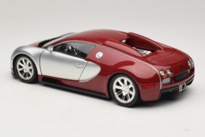 Bugatti Veyron Centenaire Edition Chrome Red Minichamps 1:18 100110851 Métal Moulé — image 7 sur 8