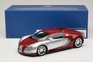 Bugatti Veyron Centenaire Edition Chrome Red Minichamps 1:18 100110851 Métal Moulé — image 8 sur 8