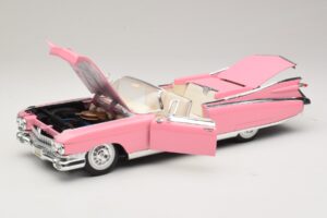 Cadillac Eldorado Biarritz Rose Maisto 1:18 31813-P1 Métal Moulé — image 2 sur 8