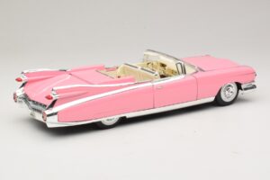 Cadillac Eldorado Biarritz Rose Maisto 1:18 31813-P1 Métal Moulé — image 3 sur 8