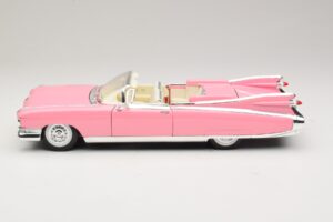 Cadillac Eldorado Biarritz Rose Maisto 1:18 31813-P1 Métal Moulé — image 4 sur 8