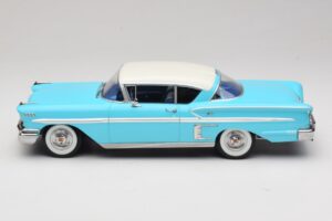 Chevrolet Bel Air Impala Coupe Turquoise & Crème KK-Scale 1:18 KKDC181593 Métal Moulé — image 3 sur 6
