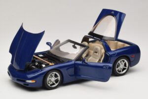 Chevrolet Corvette C5 Commemorative Edition Bleu AUTOart 1:18 71157 Métal Moulé — image 2 sur 9