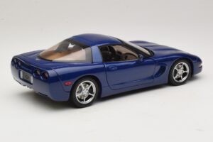 Chevrolet Corvette C5 Commemorative Edition Bleu AUTOart 1:18 71157 Métal Moulé — image 4 sur 9