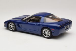 Chevrolet Corvette C5 Commemorative Edition Bleu AUTOart 1:18 71157 Métal Moulé — image 8 sur 9
