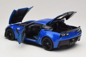 Chevrolet Corvette C7 Z06 Laguna Blue Tintcoat AUTOart 1:18 71265 Composite — image 5 sur 8