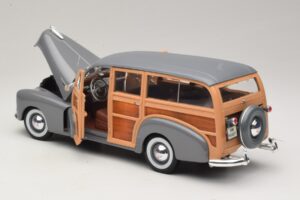 Chevrolet Fleetmaster Woody Gris Maisto 1:18 31854 Métal Moulé — image 5 sur 8
