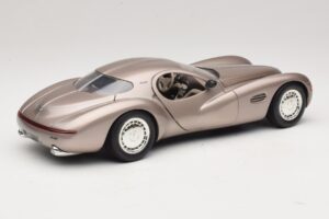 Chrysler Atlantic Beige Guiloy 1:18 68570 Métal Moulé — image 3 sur 8