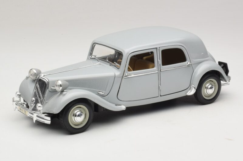 Citroen 15CV Six Gris Maisto 1:18 31837 Métal Moulé