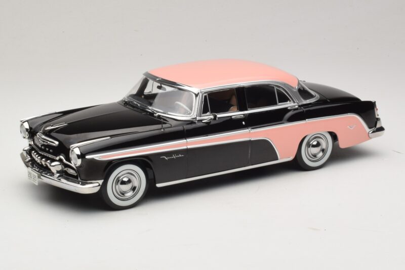 DeSoto Fireflite Sedan Noir & Rose KK-Scale 1:18 KKDC181542 Métal Moulé