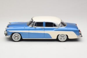 DeSoto Fireflite Sedan Bleu Métallisé & Crème KK-Scale 1:18 KKDC181544 Métal Moulé — image 3 sur 6