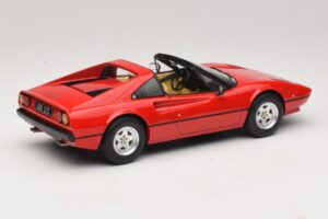Ferrari 308 GTS Rouge MCG 1:18 MCG18171 Métal Moulé — image 2 sur 6