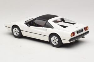 Ferrari 308 GTS Blanc MCG 1:18 MCG18664 Métal Moulé — image 5 sur 6