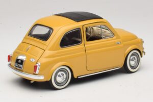 Fiat 500 Jaune Solido 1:18 8042 Métal Moulé — image 3 sur 8