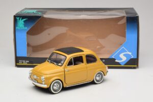 Fiat 500 Jaune Solido 1:18 8042 Métal Moulé — image 8 sur 8