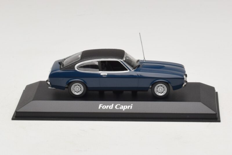 Ford Capri II Bleu Foncé Maxichamps 1:43 Ford Capri II Bleu Foncé Maxichamps 1:43 940081201 Métal Moulé