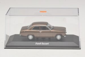Ford Escort Mk1 Marron Métallisé Maxichamps 1:43 940081000 Métal Moulé — image 4 sur 5