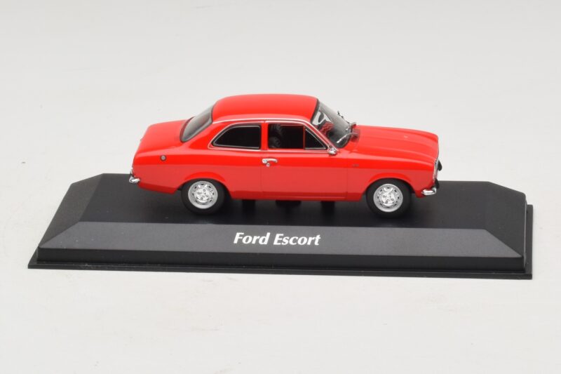 Ford Escort Mk1 Rouge Maxichamps 1:43 940081001 Métal Moulé
