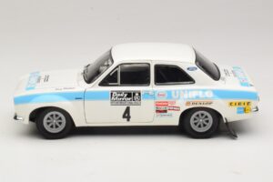 Ford Escort Mk1 RS1600 #4 R. Clark / T. Mason Winners RAC Rally 1972 Minichamps 1:18 100728104 Métal Moulé — image 4 sur 8