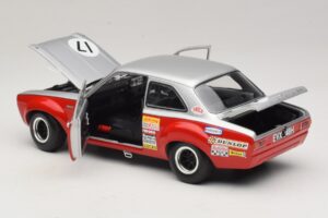 Ford Escort Mk1 TC #17 Stewart / C. Craft RAC Tourist Trophy Silverstone 1970 Minichamps 1:18 100708117 Métal Moulé — image 5 sur 8