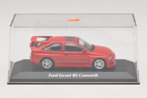 Ford Escort RS Cosworth Rouge Maxichamps 1:43 940082100 Métal Moulé — image 4 sur 5
