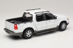 Ford Explorer Sport Trac Blanc Maisto 1:18 36891 Métal Moulé — image 3 sur 8