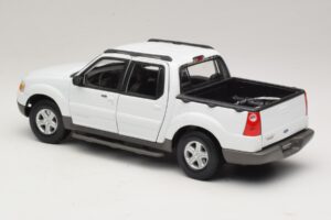 Ford Explorer Sport Trac Blanc Maisto 1:18 36891 Métal Moulé — image 7 sur 8