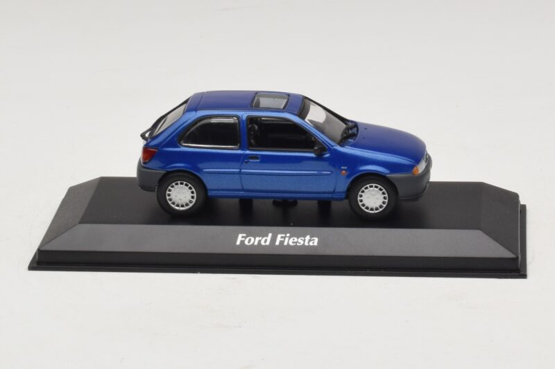 Ford Fiesta Mk4 Bleu Métallisé Maxichamps 1:43 Ford Fiesta Mk4 Bleu Métallisé Maxichamps 1:43 940085061 Métal Moulé