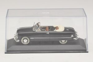 Ford FL Cabriolet Noir Minichamps 1:43 400082231 Métal Moulé — image 4 sur 5